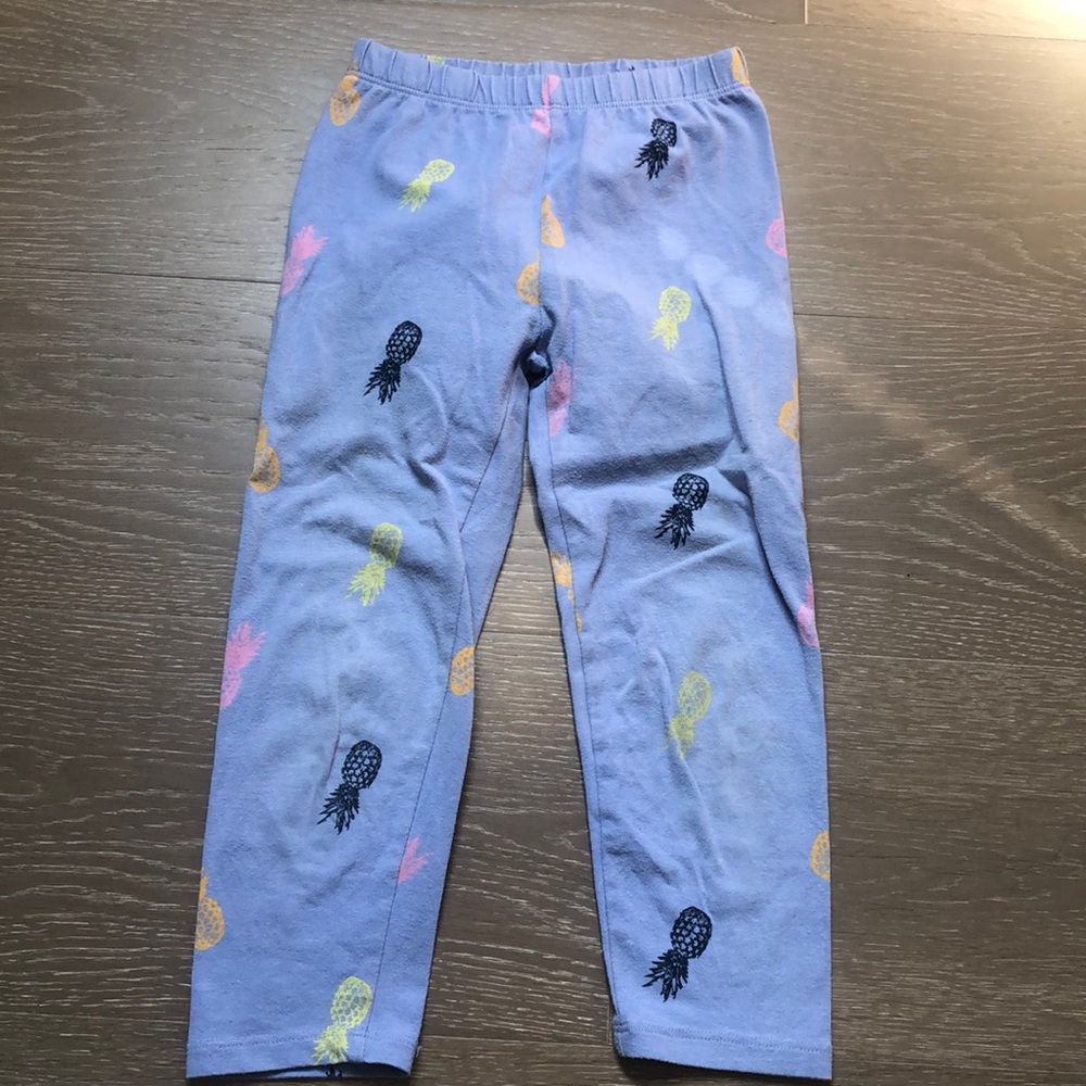 GAP Pineapple Capris Size Small (6-7yrs)